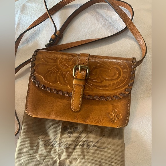 Patricia Nash Torri Crossbody Bag Greek Gold Embossed Floral Tooled Leather - Picture 13 of 16